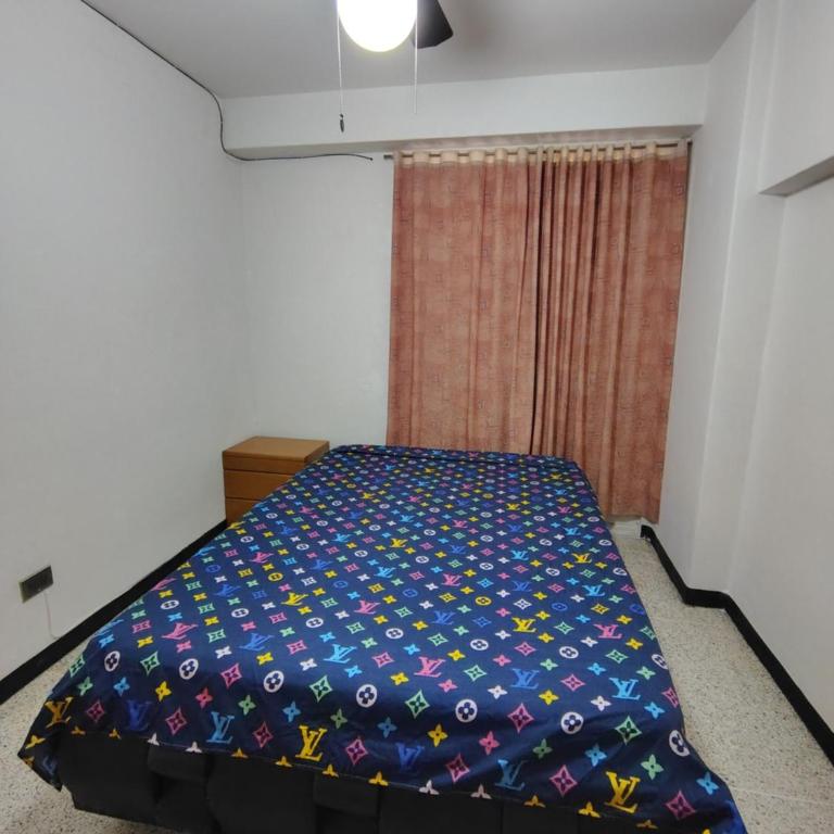 Habitación amoblada con baño compartido - Double Room with Shared Bathroom - 5