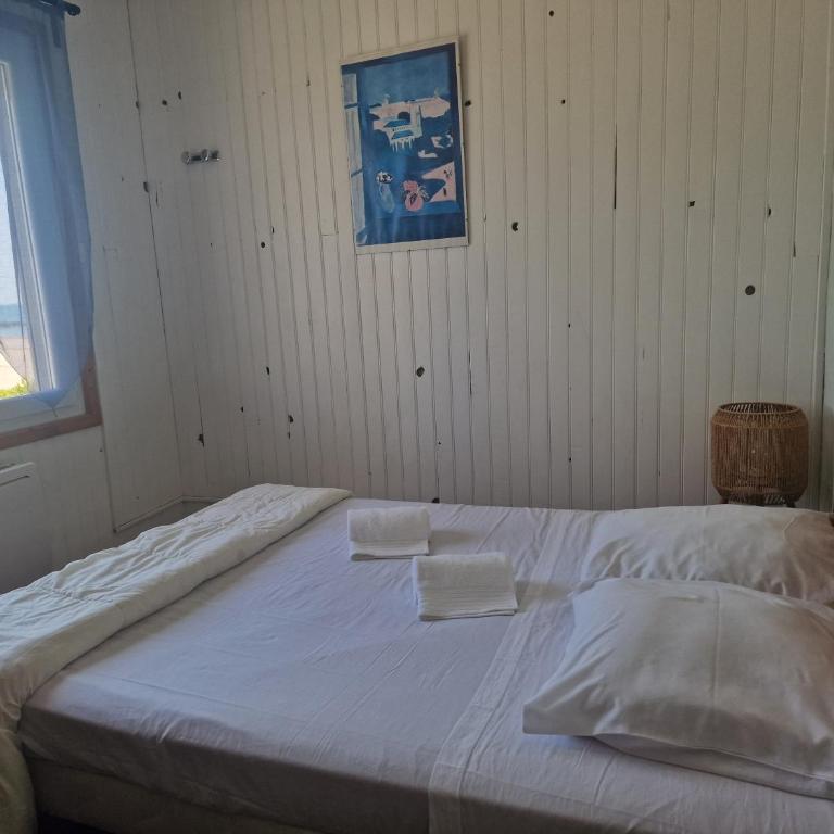 CARNON PLAGE évasion en bord de mer les pieds dans le sable accès privé et direct à la plage Logement T4 pour 6 pers Terrasse vue mer Parking privé gratuit Accueil personnalisé - Appartement 3 Chambres - Vue sur Mer - 16