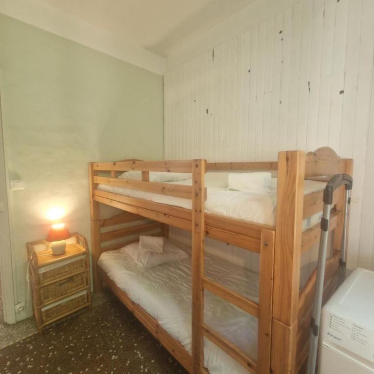 CARNON PLAGE évasion en bord de mer les pieds dans le sable accès privé et direct à la plage Logement T4 pour 6 pers Terrasse vue mer Parking privé gratuit Accueil personnalisé - Appartement 3 Chambres - Vue sur Mer - 21