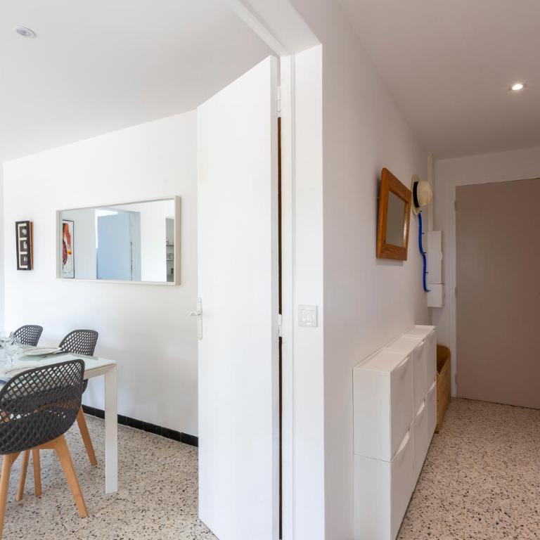Chez Claude - Spacieux appartement climatisé proche de la plage - Appartement 2 Chambres - 22