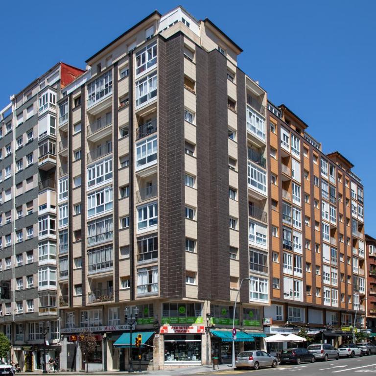 Acogedor Apto a 9 min de playa " Carbayu" - Apartamento - 31