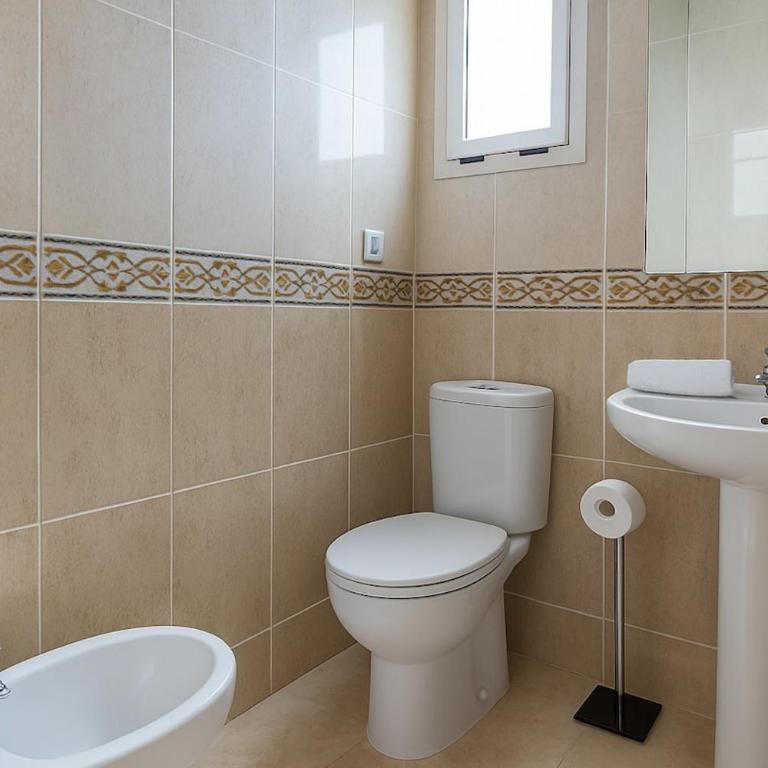 Apartamento con piscina de verano e invierno - Apartamento de 2 dormitorios con vistas a la piscina - 14