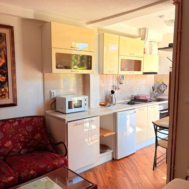 El Sol Apartmani - Studio Apartment - 8