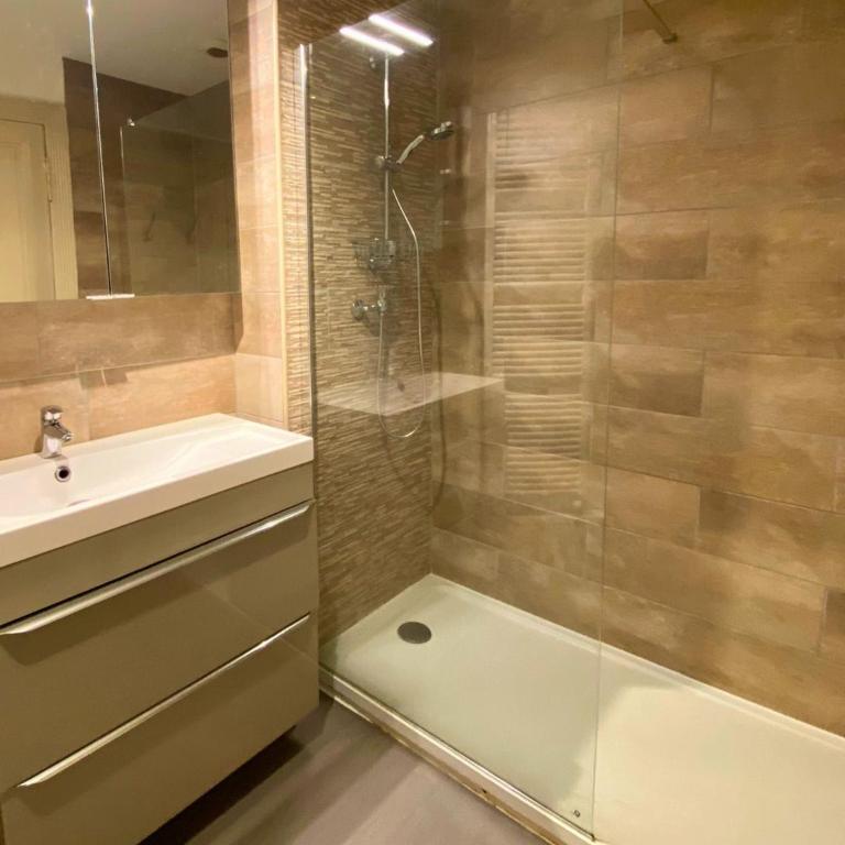 Le Sidonie - Appartement 3 Chambres avec Balcon - 17
