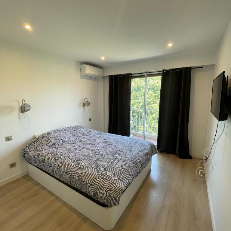 Joli 3 pièces climatisé parking proche des plages - Appartement 2 Chambres - 5