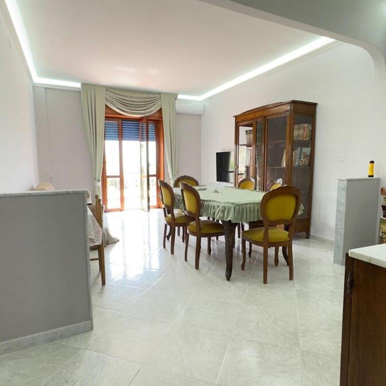 4 beds - 2 bedrooms near the station - Apartment mit 1 Schlafzimmer - 34