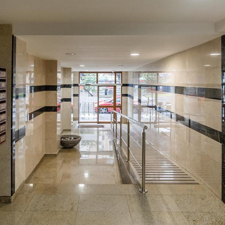 Apartamento moderno y cálido a 9 min de la playa - Apartamento - 49