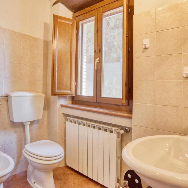 8 Bedroom Awesome Home In Arezzo - Casa Vacanze con 9 Camere da Letto - 22