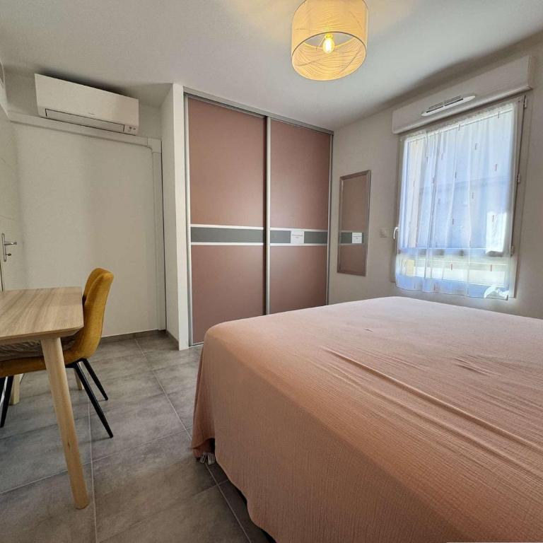 Appartement 3 pièces climatisé avec parking - Saint-Cyr-sur-Mer - FR-1-845-3 - Appartement - 12
