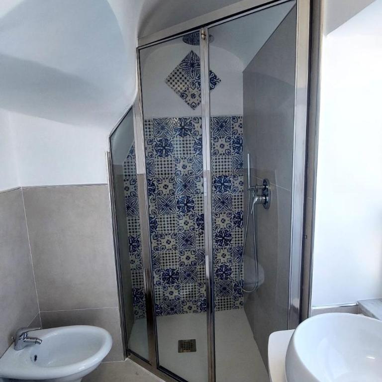 suite AMALFI vista mare - Camera Familiare con Vista Mare - 6