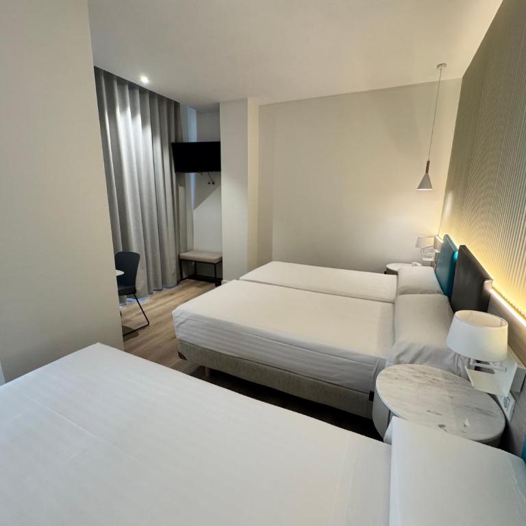 Hotel Mediterraneo Valencia - Dreibettzimmer - 5