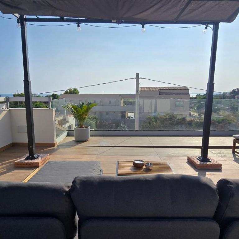 Torre Del Mediterraneo - Two-Bedroom Apartment with Balcony and Terrace - 34