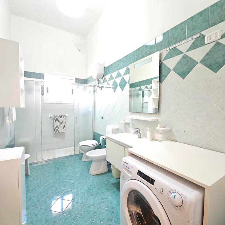 Daisy House - Three-Bedroom Superior Apartment - 8