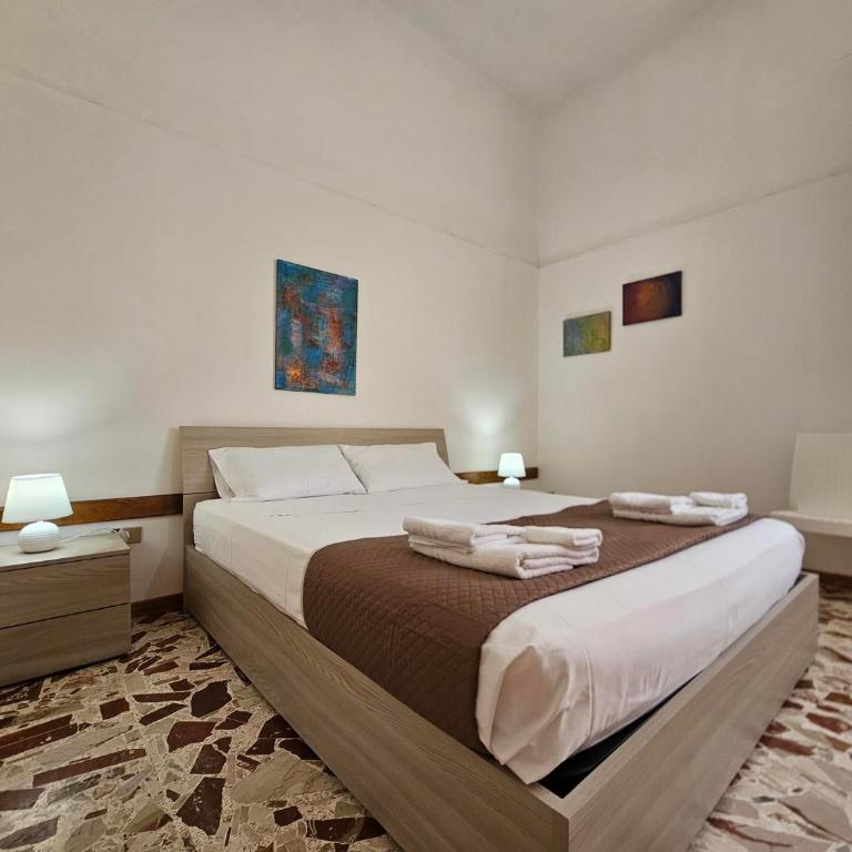 Daisy House - Three-Bedroom Superior Apartment - 13