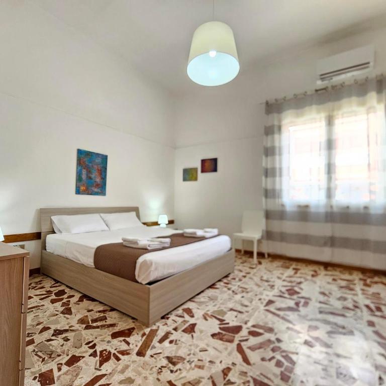 Daisy House - Three-Bedroom Superior Apartment - 12