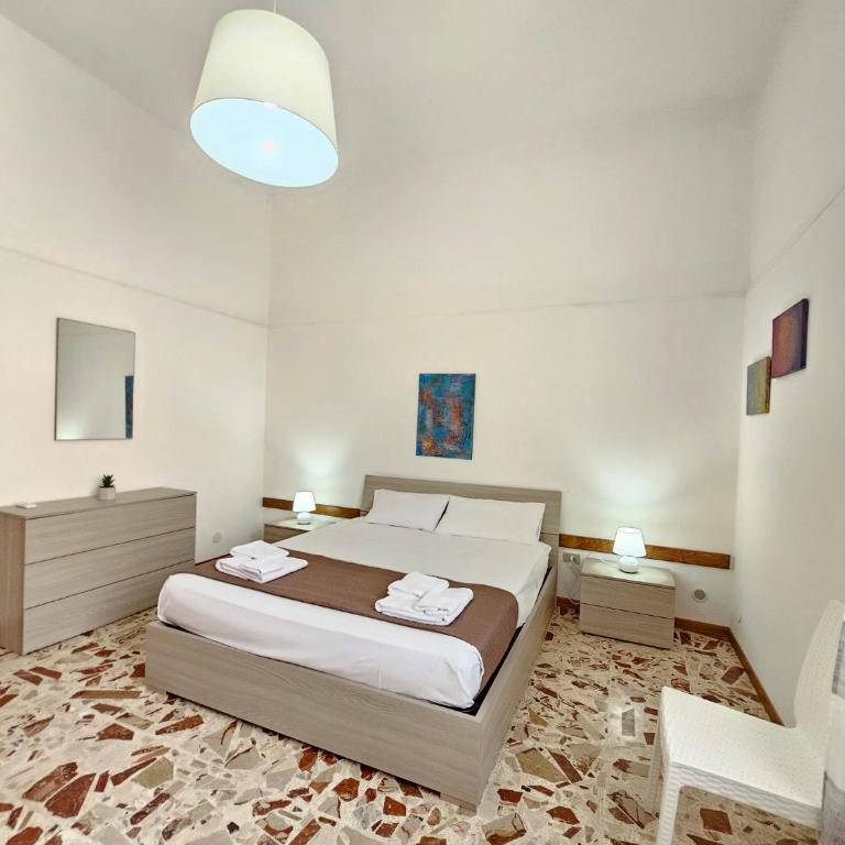 Daisy House - Three-Bedroom Superior Apartment - 20