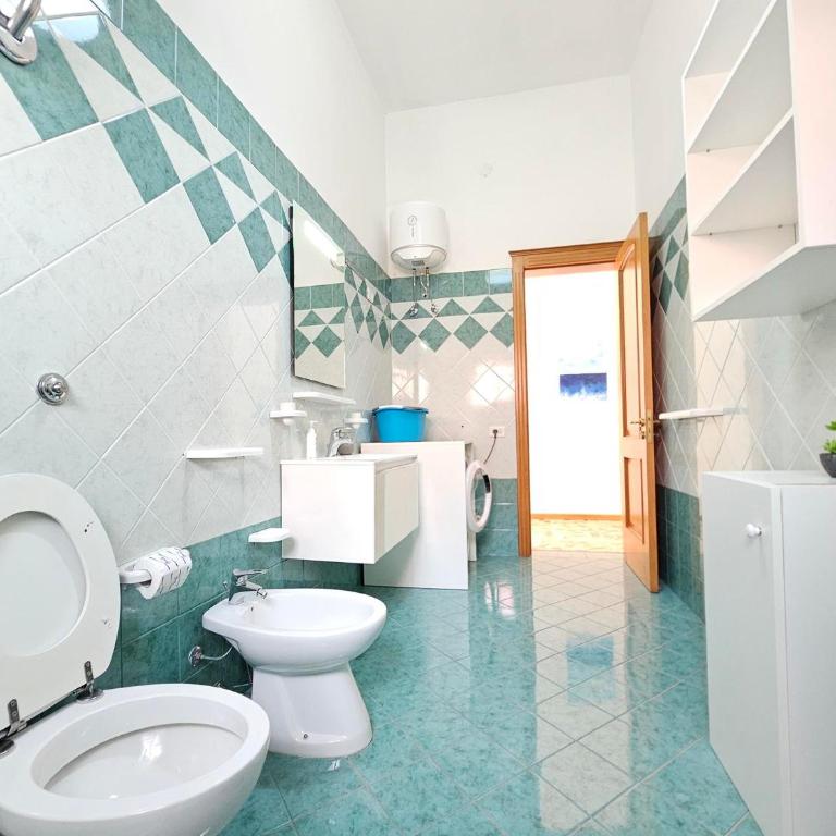 Daisy House - Three-Bedroom Superior Apartment - 39