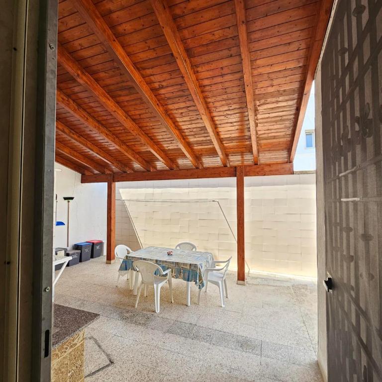Daisy House - Three-Bedroom Superior Apartment - 49