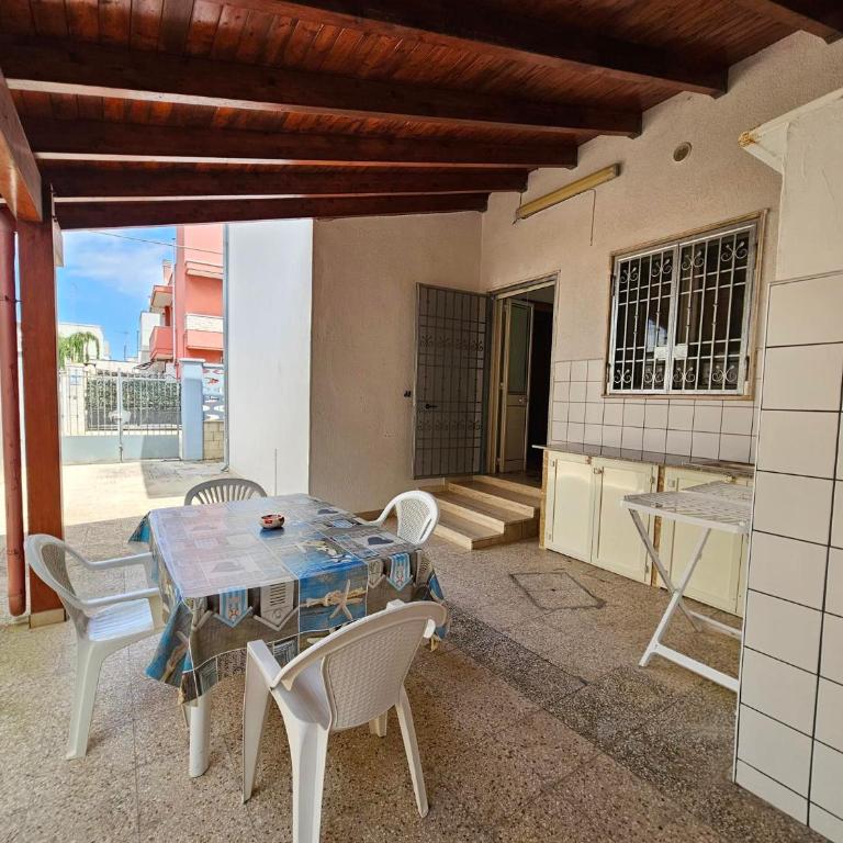Daisy House - Three-Bedroom Superior Apartment - 59