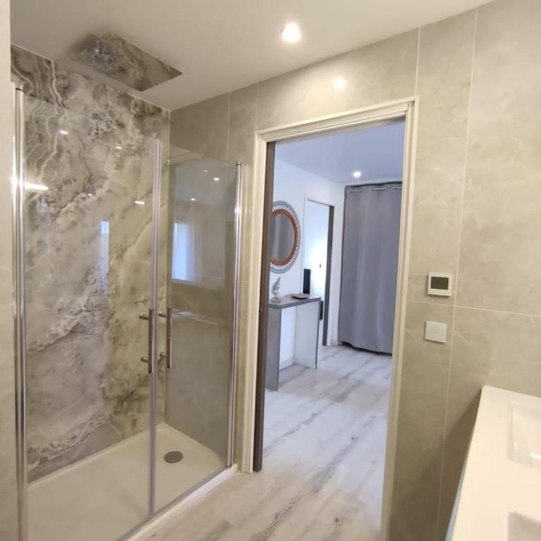 Appartement proche mer, climatisé, netflix - Appartamento con 2 Camere da Letto e Balcone - 13