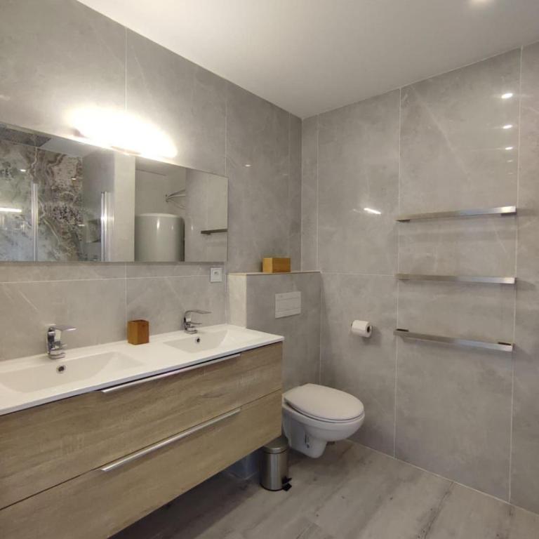 Appartement proche mer, climatisé, netflix - Appartamento con 2 Camere da Letto e Balcone - 17