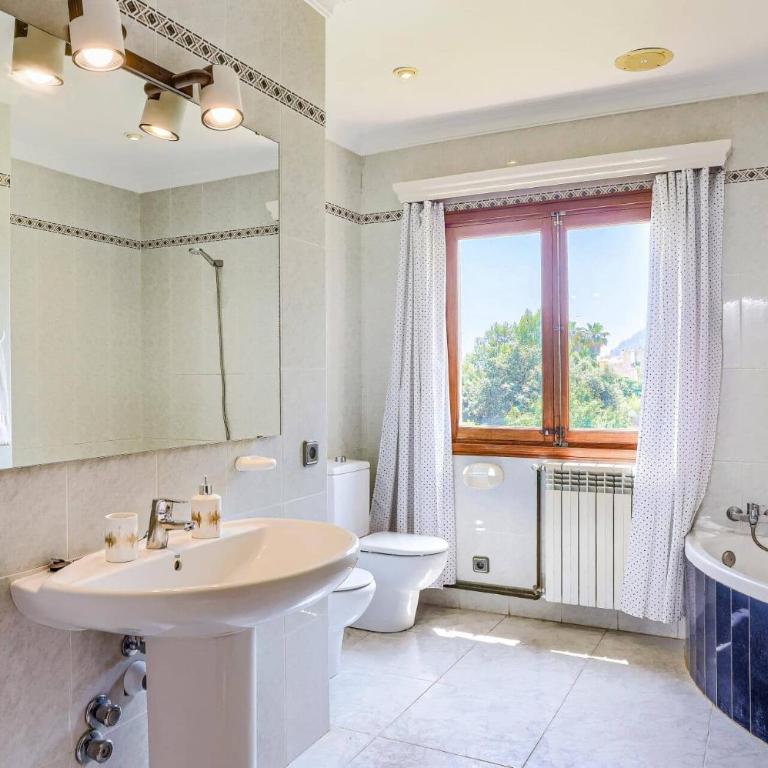 Villa Mas by Villa Plus - Villa - 19