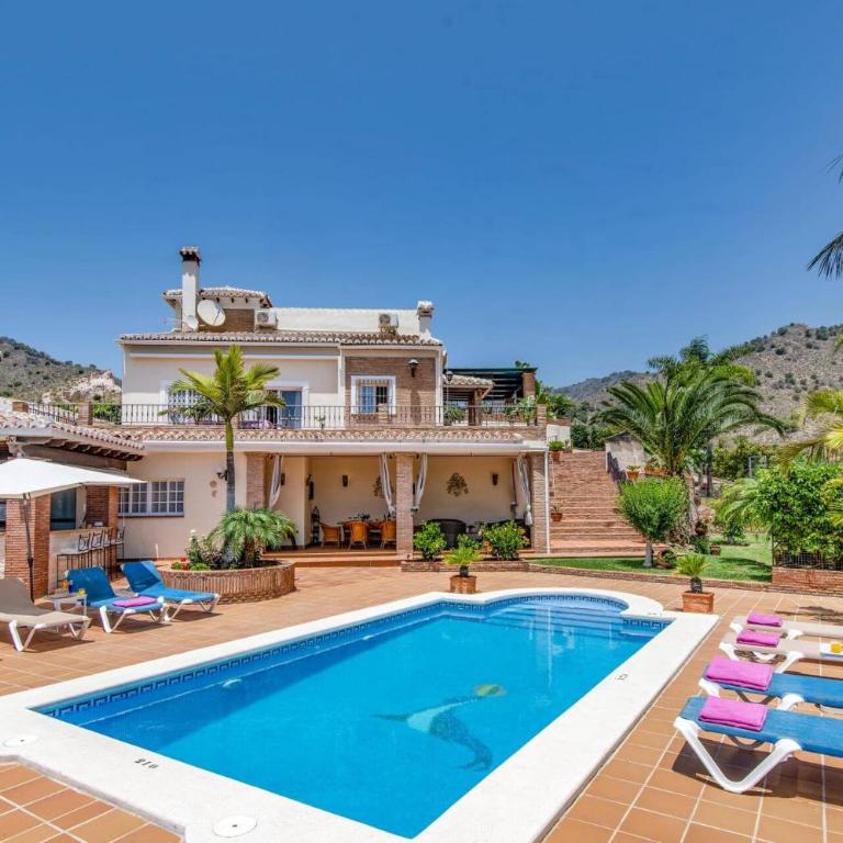 Villa La Canela by Villa Plus - Villa - 1