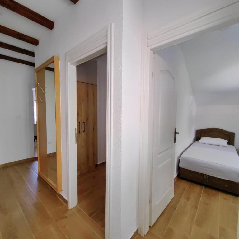 Apartments Andrea - Two-Bedroom Apartment - 4