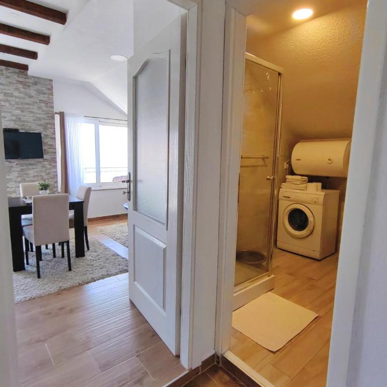 Apartments Andrea - Two-Bedroom Apartment - 11