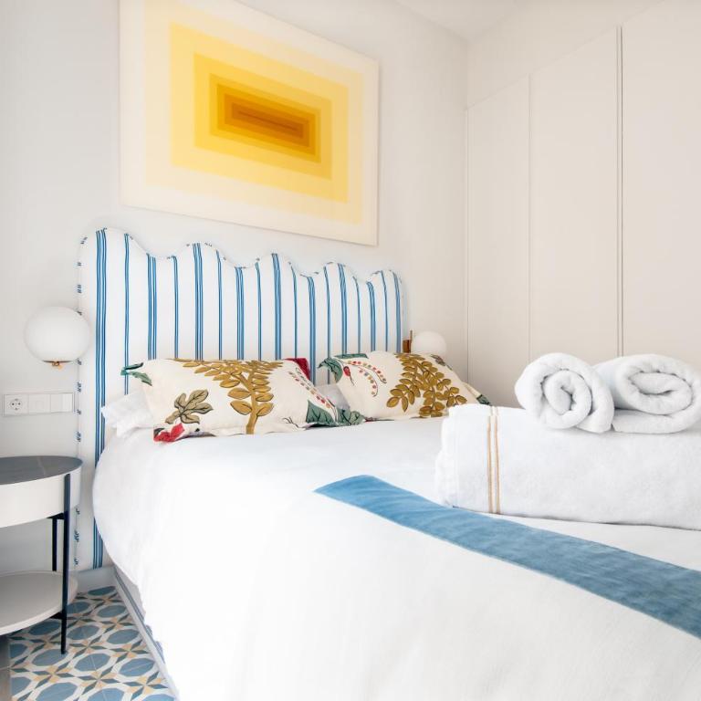 La Casa del Mar-Cabañal 3BR Suites - Three-Bedroom Apartment - 19