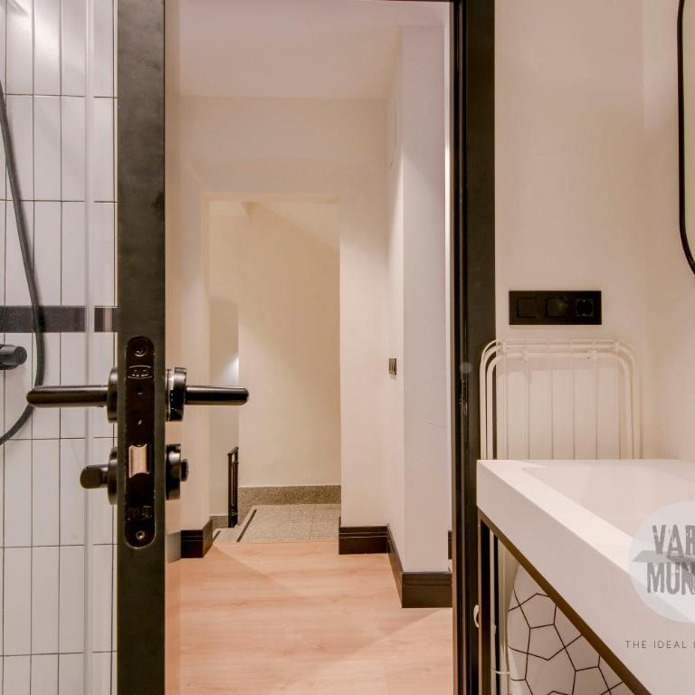 Diversión y confort para 10, ven a Duque de Rivas 8 E3 - Apartamento - 11