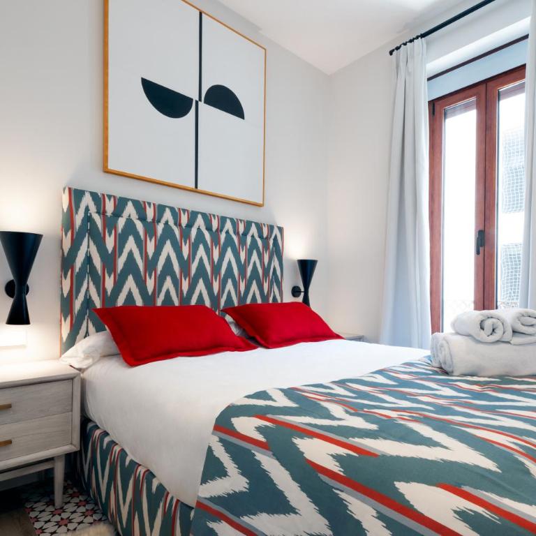 La Casa del Mar-Cabañal 3BR Suites - Three-Bedroom Apartment - 15