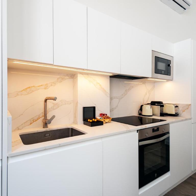 La Casa del Mar-Cabañal 3BR Suites - Three-Bedroom Apartment - 9