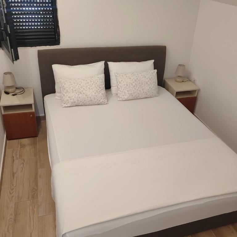 Apartments Andrea - Two-Bedroom Apartment - 8