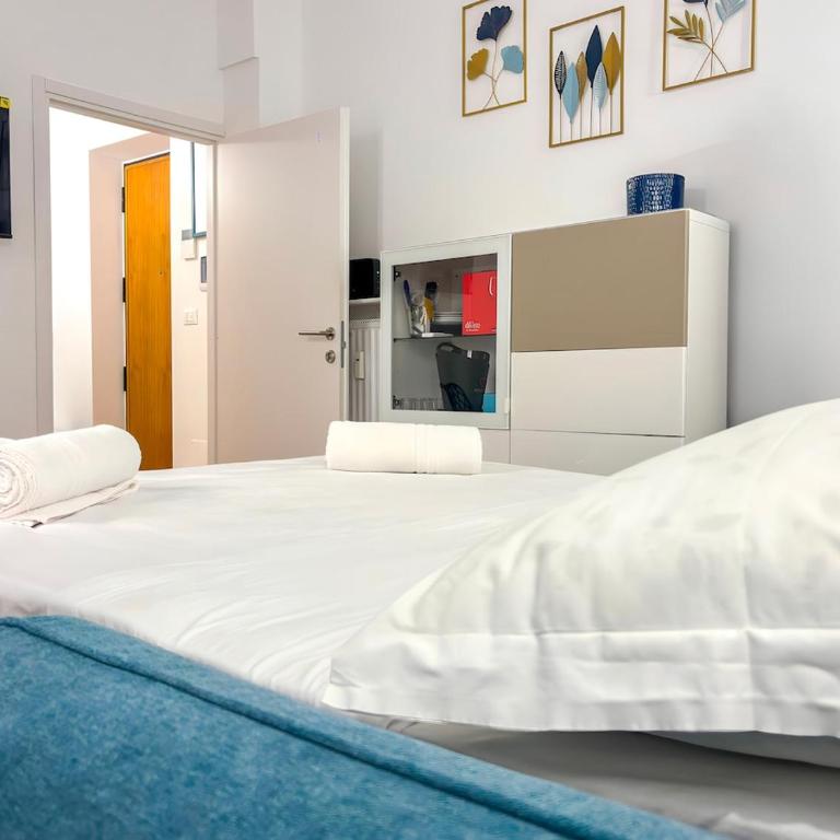 Modern apartment with Private Balcony Near Colosseum - Appartamento con 1 Camera da Letto - 22