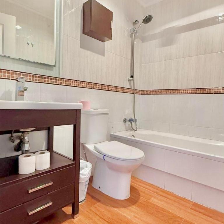 Casa del Gato - Four-Bedroom Vacation Home - 9