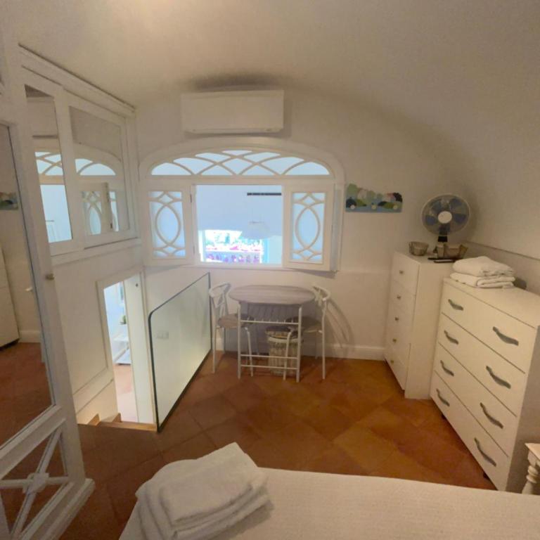 LUXURY HOUSE "VILLA POMPEIANA" Via CAMERELLE CON TERRAZZA VISTA MARE - Appartamento con 2 Camere da Letto e Vista Mare - 47