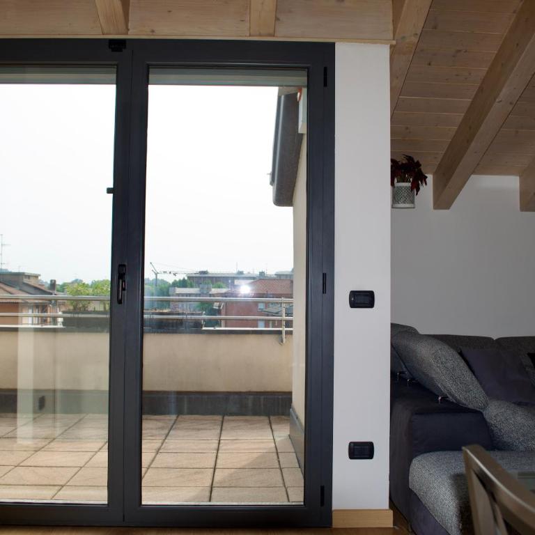 Stupenda mansarda con balcone - Appartamento con 1 Camera da Letto - 8