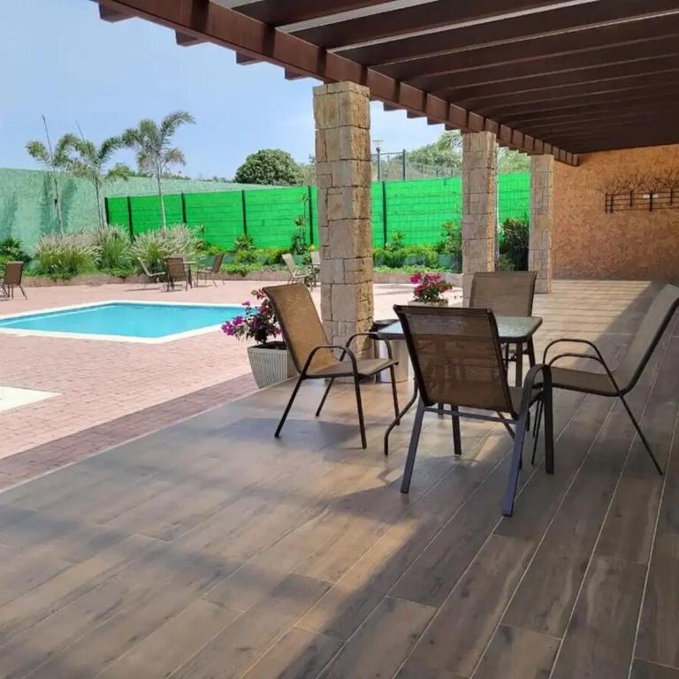 Comfortable New Family House - Three-Bedroom Vacation Home - 3