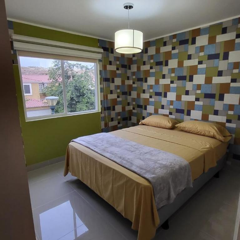 Comfortable New Family House - Three-Bedroom Vacation Home - 6