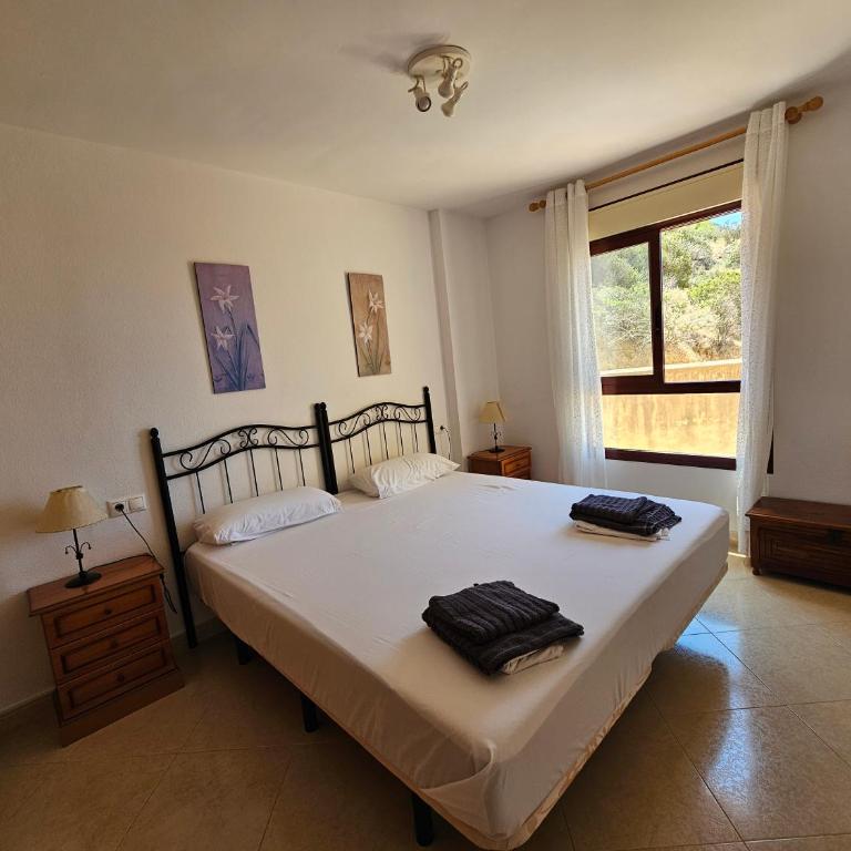Ifach & Sea View Retreat Calp - Two-Bedroom Apartment - 15