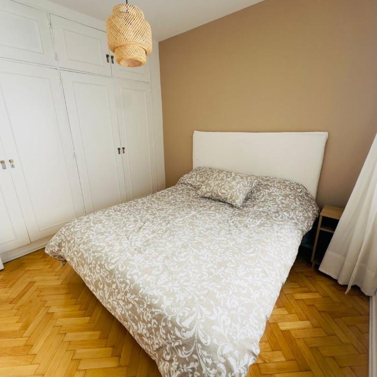 Comodidad en Barrio Norte - Two-Bedroom Apartment - 2