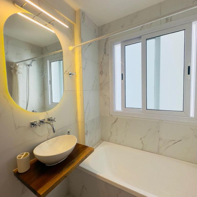 Comodidad en Barrio Norte - Apartamento de 2 dormitorios - 8