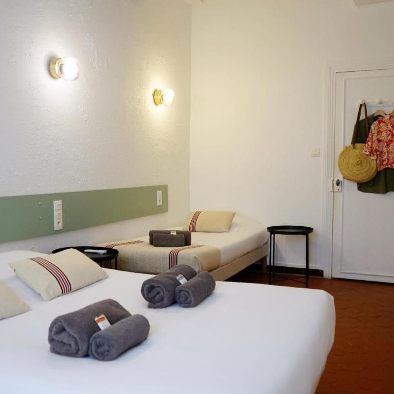 LA CASA DINA - Family Room with Private Bathroom - 4