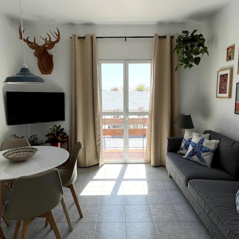 Apto luminoso con vistas al mar - Apartamento de 2 dormitorios - 2