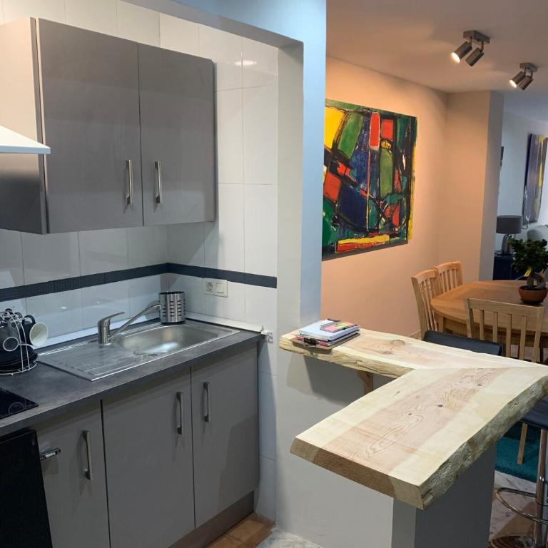 San Lázaro Square Apartment - One-Bedroom Apartment - 4
