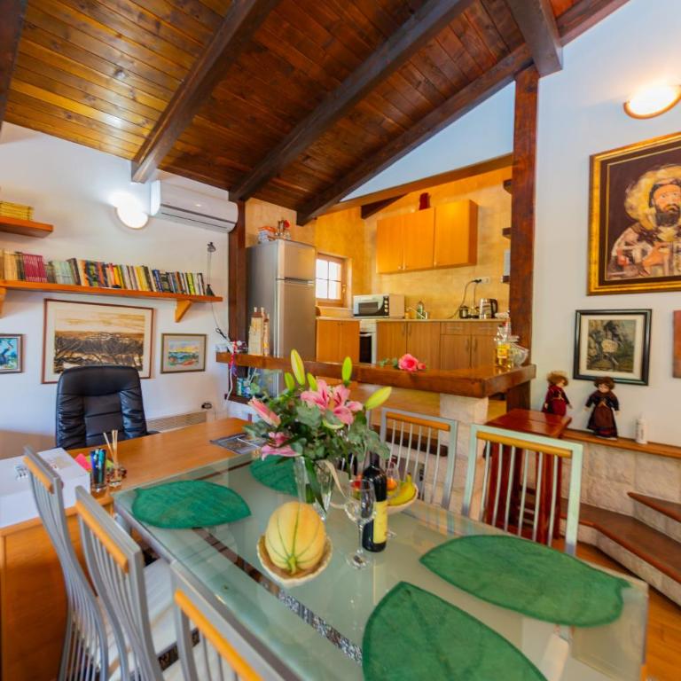 Villa Robinson - Two-Bedroom Villa - 19