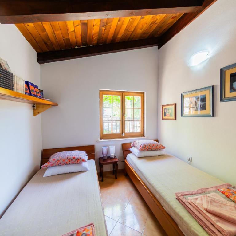 Villa Robinson - Two-Bedroom Villa - 27