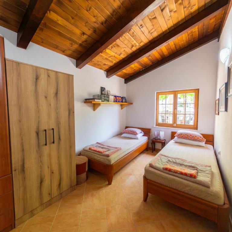 Villa Robinson - Two-Bedroom Villa - 29