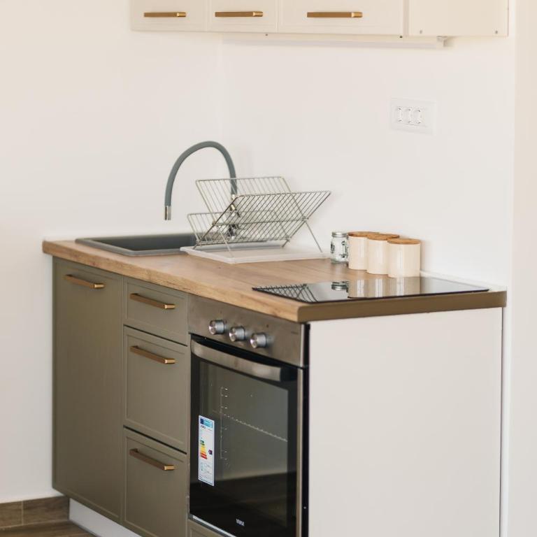 SeaSide Luxury Apartments - Studio Apartment with Balcony - 14